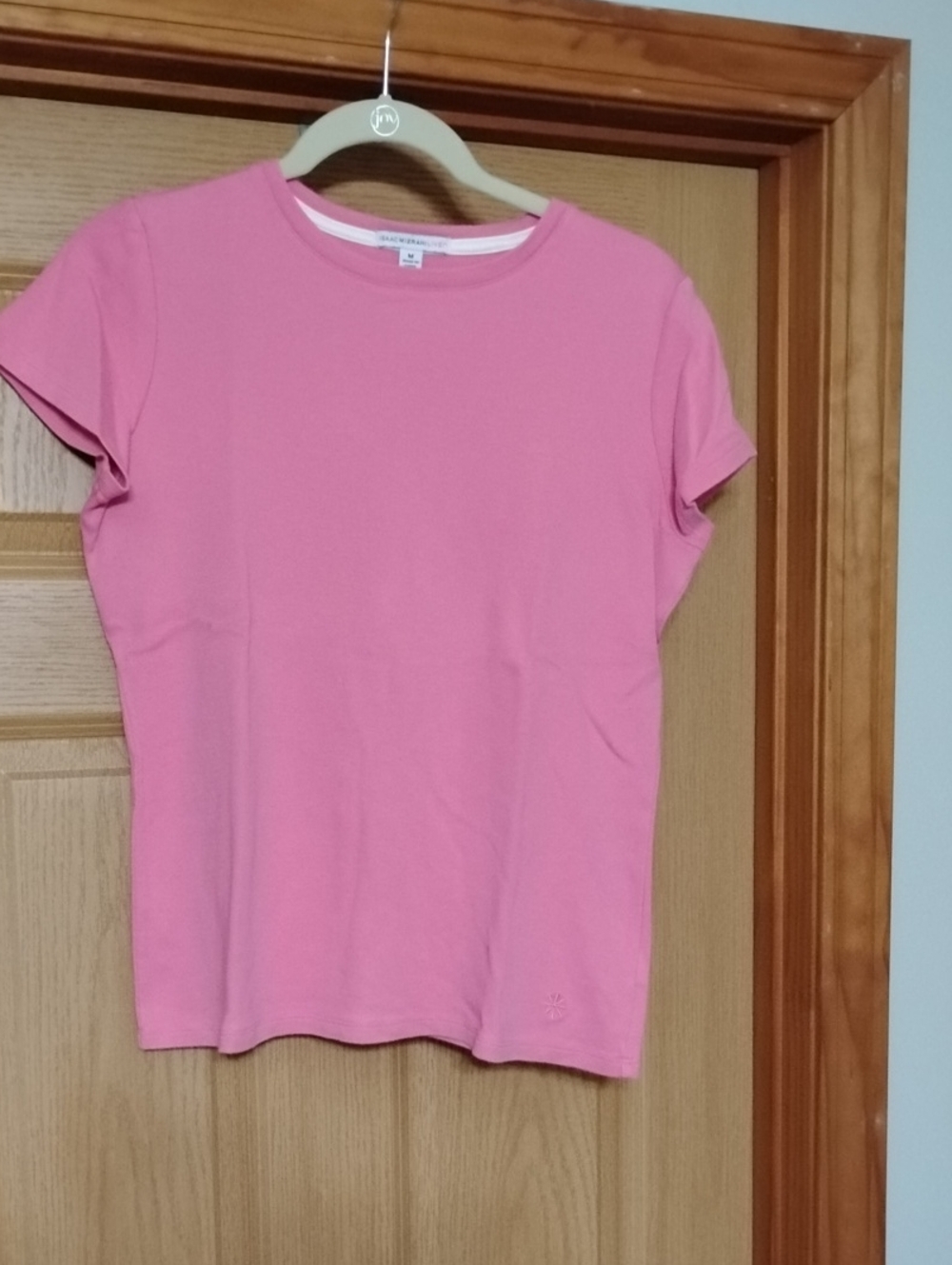 Isaac Mizrahi Pink Short-Sleeve Crewneck Tee EUC. MEDIUM